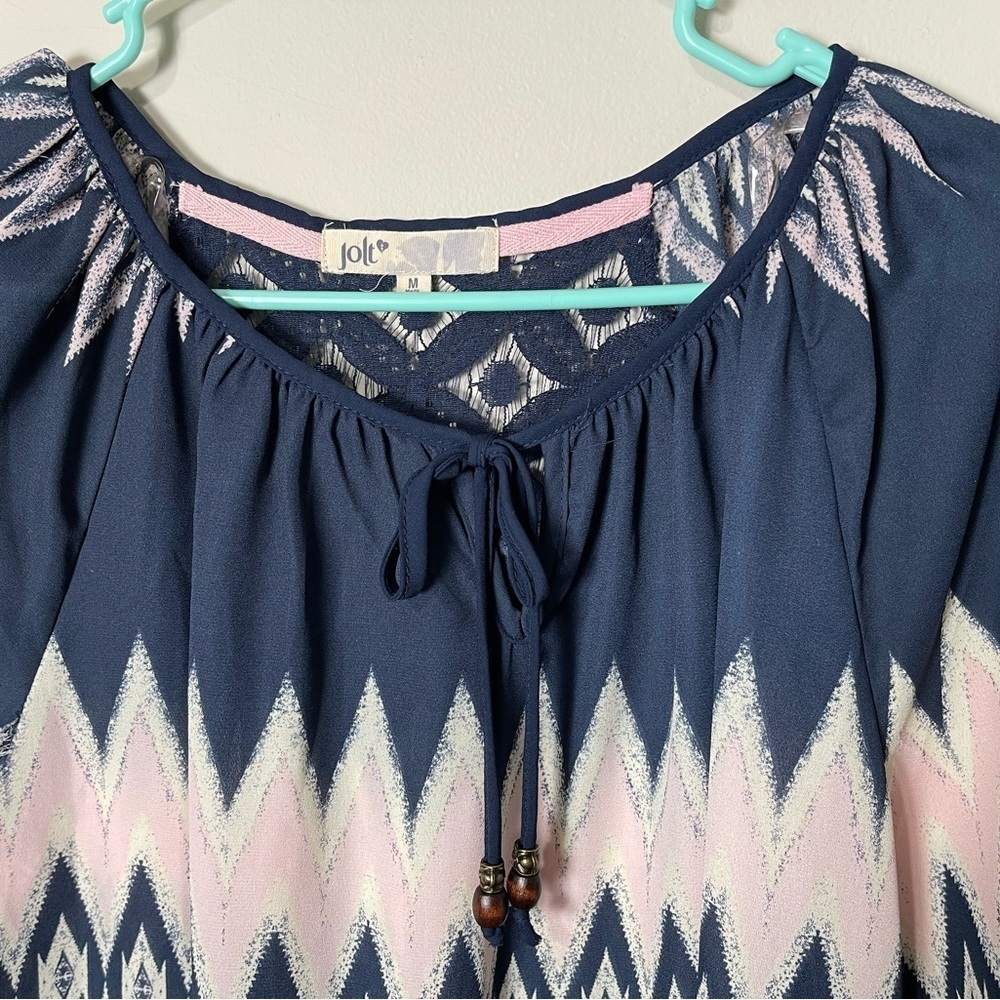 Jolt NWOT 3/4 Sleeve Hi-Low Chevron Blouse - Picture 2 of 7